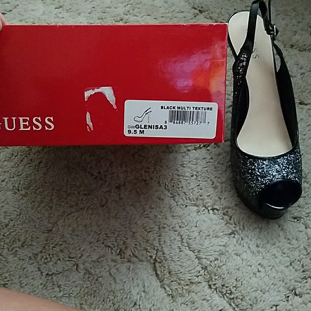 GUESS Heels - Picture 3 of 4